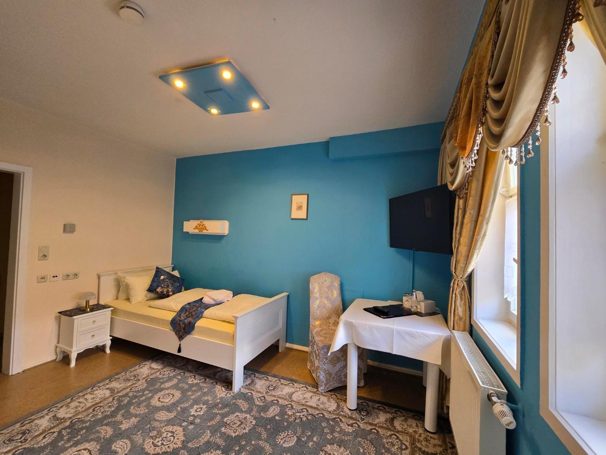 Hotel & Cafe Schachtenburg شليتز المظهر الخارجي الصورة